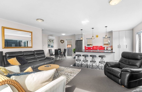Mangawhai House | Kaya-wai - Mangawhai Holiday Home