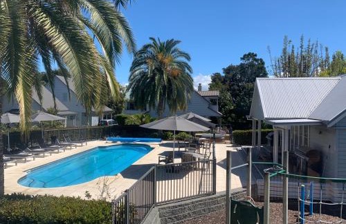 Russell House | Kingfisher Cottage 2 or 3 Bedroom - Russell Cottages Collection