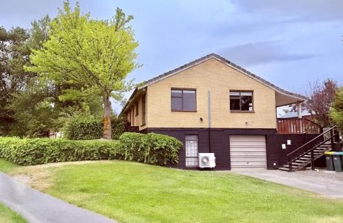 Lowburn House | Kiwi Holidays in Cromwell