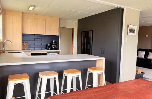 Lowburn House | Kiwi Holidays in Cromwell
