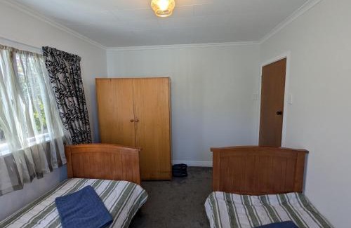 Johnsonville Hotel | KnT BnB