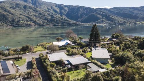 Linkwater House | Koraha - Queen Charlotte Sound Holiday Home