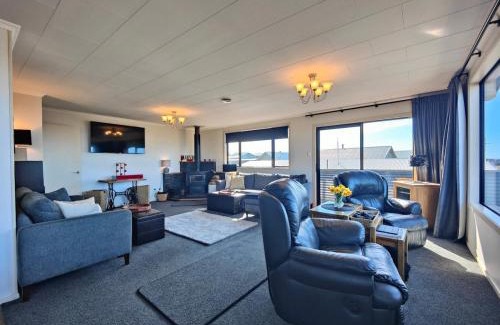 Riverton House | Korimako Sea View Sanctuary