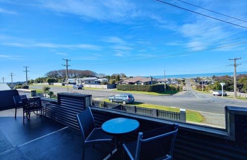 Riverton House | Korimako Sea View Sanctuary