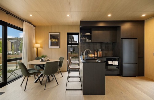 Frankton Villa | Kowhai Luxury Villa Queenstown