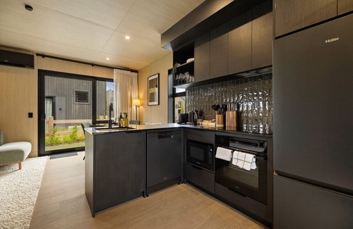 Frankton Villa | Kowhai Luxury Villa Queenstown