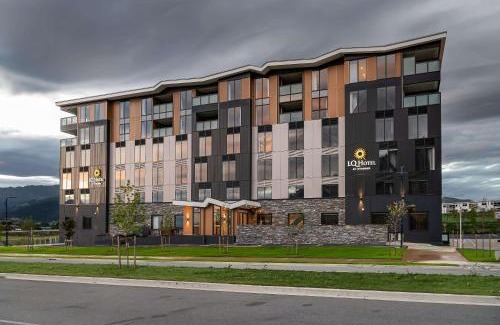 Frankton Hotel | La Quinta by Wyndham Remarkables Park Queenstown
