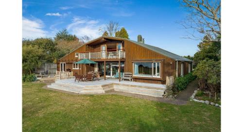 Tauranga Taupo House | Lakefront Retreat - Lake Taupo Holiday Home