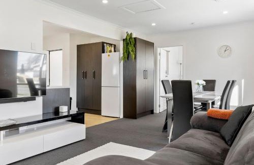 Mangakino House | Large Family Lakehouse