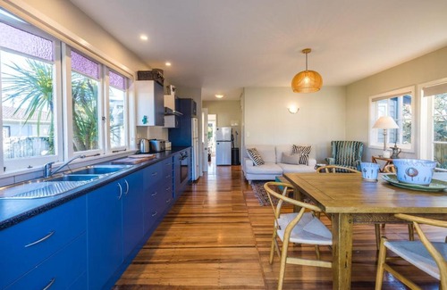 Surfdale House | Le Belle on Blake by Waiheke Pure