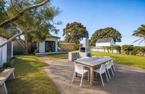 Surfdale House | Le Belle on Blake by Waiheke Pure