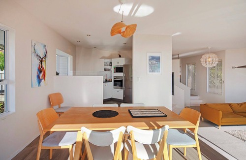 Stepneyville House | Lighthouse Vista