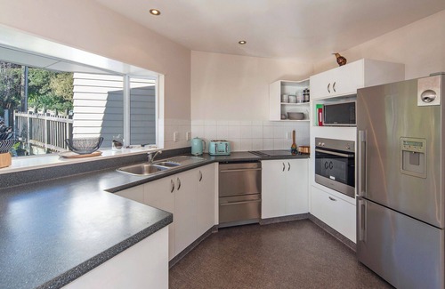 Stepneyville House | Lighthouse Vista