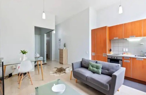 Auckland Central Business District Apartment | Lively and Stunning Central Apt by Zodiak Stays