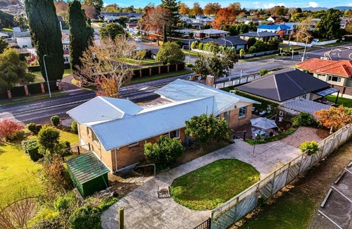 Morrinsville House | Lola's - Morrinsville Holiday Home