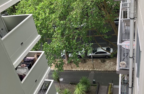 Newton Apartment | Lovely apartment with WiFi in vibrant central Auckland