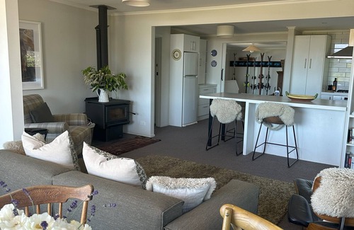 Wanaka Cottage | Lovely Wanaka Crib