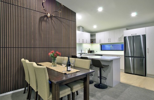 Queenstown House | Lux Family Home | Great Views, Central Location!