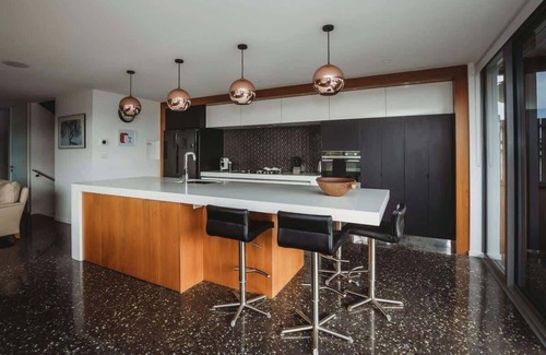 New Plymouth CBD Apartment | Luxurious Central City Home with Deck