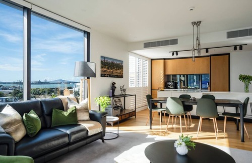 Auckland Central Business District Apartment | Luxurious Living In The Heart Of Wynyard Quarter