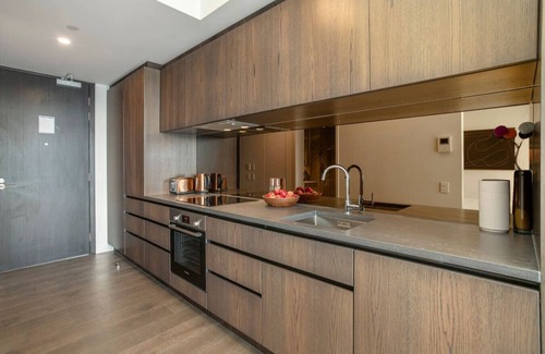 Auckland Central Business District Apartment | Luxurious Wynyard Quarter Studio - with Carpark