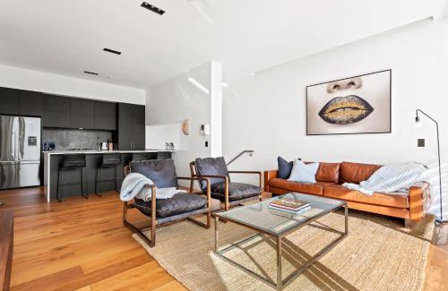 Freemans Bay Apartment | Luxury 2 bed2bath penthouse Free secure carpark