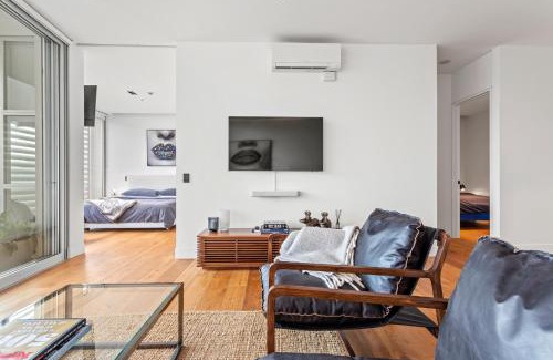 Freemans Bay Apartment | Luxury 2 bed2bath penthouse Free secure carpark