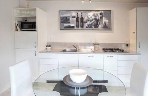 Coromandel Apartment | Luxury accommodation in central Coro Township