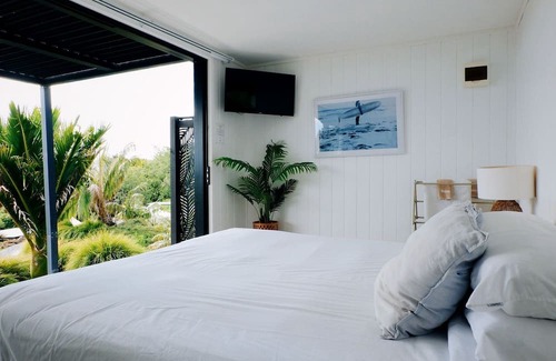 Te Arai Cabin | Luxury Camping Pod for Two to Go Glamping near Auckland