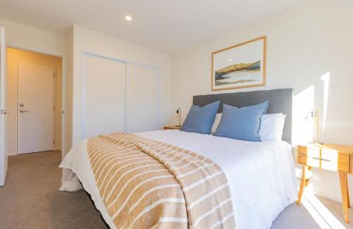 Christchurch City Centre House | Luxury CBD Townhouse 3 Bed 2 Bath With Car Park