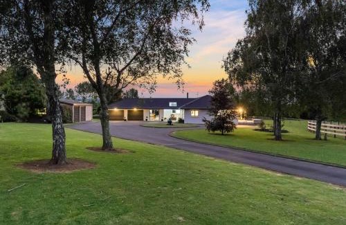 Karaka Villa | Luxury Escape Karaka