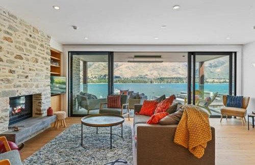 Wanaka Apartment | Luxury Lake View