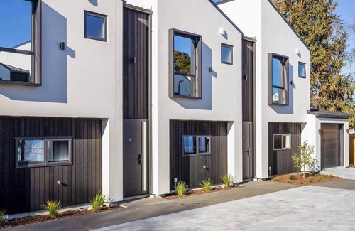 Linwood Apartment | Luxury on Gloucester