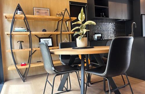 Frankton Villa | Luxury Queenstown Villa & Carpark
