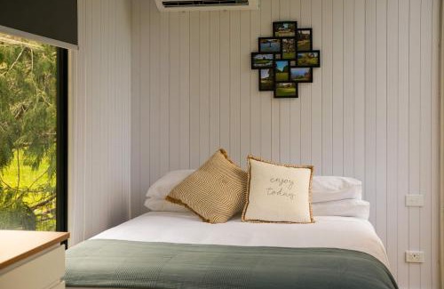 Woodstock House | Lydia's Lodge by Tiny Away