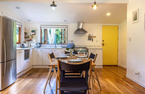 Omiha House | Magical Omiha - Waiheke Island Holiday Home