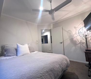 Mangawhai Bed & Breakfast | Mangawhai studio or book a room in Guest's House