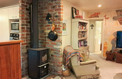 Waitara House | Manukorihi Secret Cottage