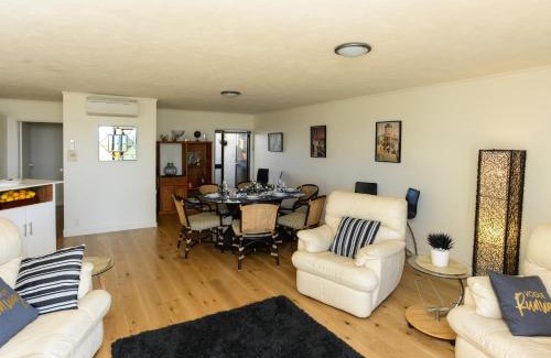 Napier House | Marine Parade Magic - Napier Holiday Home