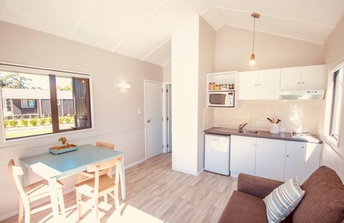 Matakana Cottage | Matakana Oasis - Beauregard Cottages