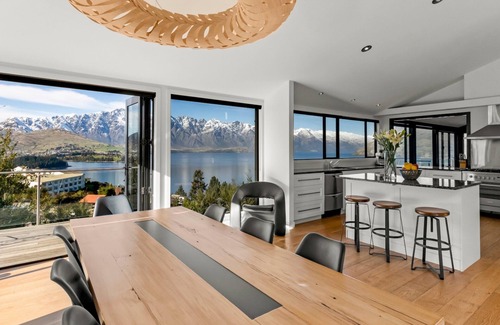Fernhill House | Matakauri House by MajorDomo - Stylish Four Bedroom Villa