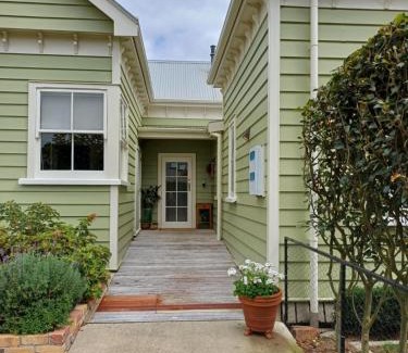 Leamington House | Milton Luxury Villa