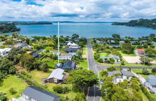 Blackpool House | Moa Cottage - Central Oneroa Village