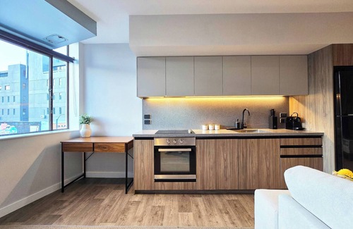 Lower Hutt Apartment | Modern 2BR Apartment in Lower Hutt's Heart