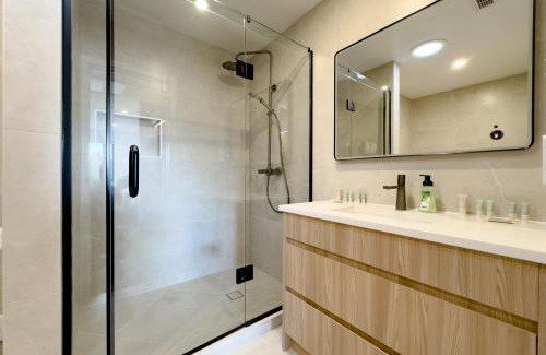 Epsom House | Modern 4 Bedrooms Townhouse in Epsom