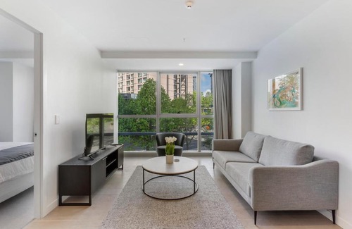 Auckland Central Business District Apartment | Modern Apartment & Parking - Central & Quite