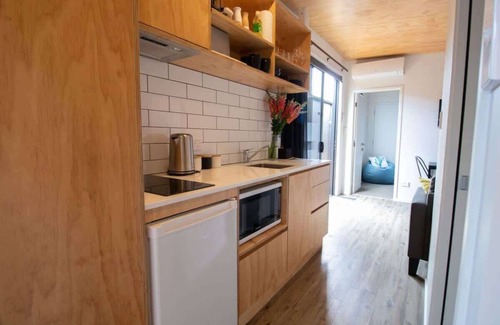 Fitzroy House | Modern Beach Family Suite in New Plymouth