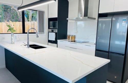 Hamilton House | Modern Comfort in The Base Brand New 3BR Retreat