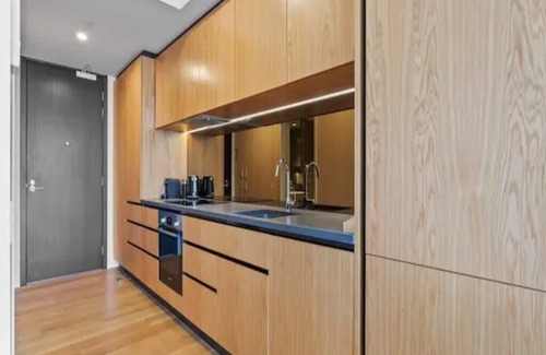 Auckland Central Business District Apartment | Modern Studio in Wynyard Quarter by Zodiak Stays