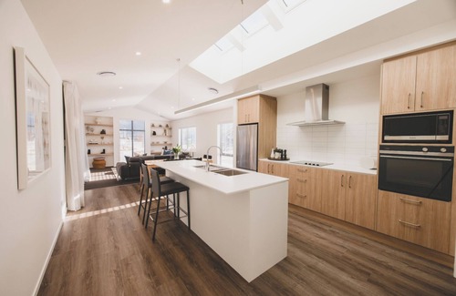 Lake Hawea House | Modern Vista - Lake Hawea Holiday Home